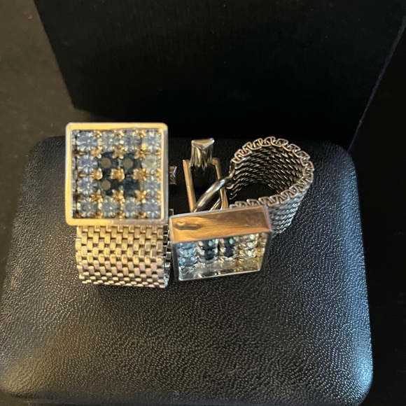 Silver and blue men’s square diamond embossed cuff links - Picture 2 of 3